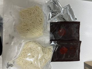 [한면원] 비빔국수 2인분 — 5점을 준 리뷰어가 2023년 3월 올린 사용 사진