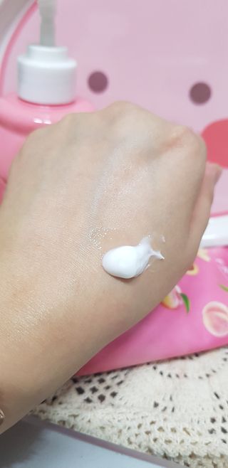 [후르디아] 복숭아 바디워시+바디에센스 세트 — 5점을 준 리뷰어가 2021년 8월 올린 사용 사진