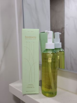 스킨큐어 산다화 순한 클렌징 동백 오일 200ml — 5점을 준 리뷰어가 2023년 3월 올린 사용 사진