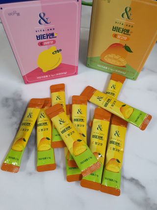 비타앤C 레몬맛, 망고맛 — 5점을 준 리뷰어가 2021년 4월 올린 사용 사진
