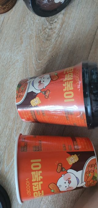 유비쿡 컵떡볶이 매운컵떡볶이2개/ 짜장컵떡볶이 2개  총 4개세트 — 5점을 준 리뷰어가 2021년 6월 올린 사용 사진