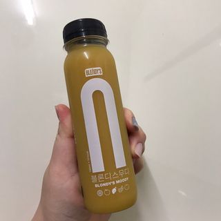 BLENDY'S 핑크 스무디+블론디 스무디 — 4점을 준 리뷰어가 2021년 9월 올린 사용 사진