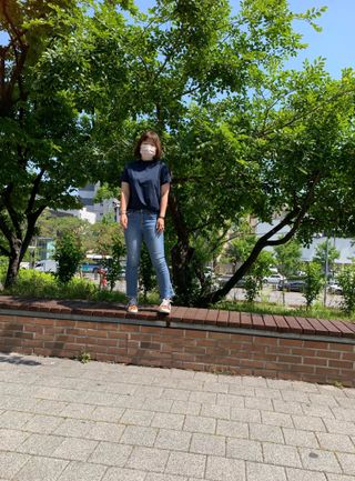 로서울 High Neck T-Shirt Navy, Gray — 5점을 준 리뷰어가 2021년 5월 올린 사용 사진