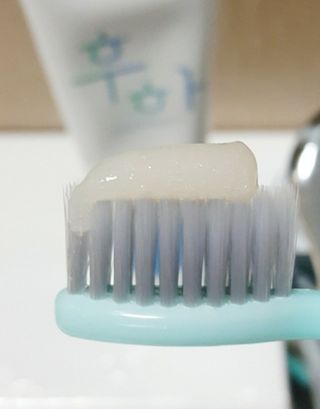 [심폐소생소] 무불소 임산부 천연 치약 — 5점을 준 리뷰어가 2021년 9월 올린 사용 사진