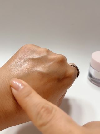 프리마인 바르기만 하면 철벽 스킨케어+24시간 마스크팩 효과. 셀라브 리제너레이팅 시스템 부스터+크림 세트 — 5점을 준 리뷰어가 2023년 5월 올린 사용 사진