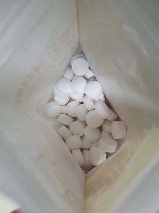 녹다 츄츄고체치약 150정 프로폴리스 죽염 씹는 치약 — 5점을 준 리뷰어가 2022년 12월 올린 사용 사진