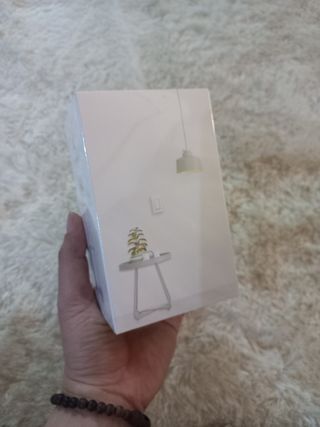 아카라 조명 스위치를 누워서 끄는 방법 (스마트 조명 스위치 2구 + 무선 리모트 스위치 1구 T1, 스마트 허브 E1) — 4점을 준 리뷰어가 2021년 12월 올린 사용 사진