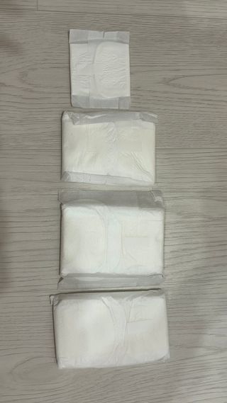 에어퀸 뉴브레스 유기농 생리대 4종 (팬티라이너 20P + 중형 10P + 대형 10P + 오버나이트 8P)_체험단 2차 — 5점을 준 리뷰어가 2024년 11월 올린 사용 사진