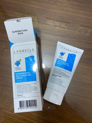 랑벨 수퍼내츄럴 아쿠아 수딩 크림 100ml — 5점을 준 리뷰어가 2022년 9월 올린 사용 사진
