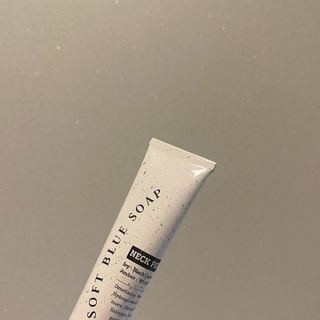 멈칫(MUMCHIT) 넥퍼퓸 NECKPERFUME 2가지 향 — 4.5점을 준 리뷰어가 2021년 11월 올린 사용 사진