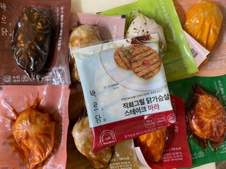 바르닭 소스품은 닭가슴살 7종 & 티몬한정판매 2종 세트 총 9팩 — 4.5점을 준 리뷰어가 2021년 12월 올린 사용 사진