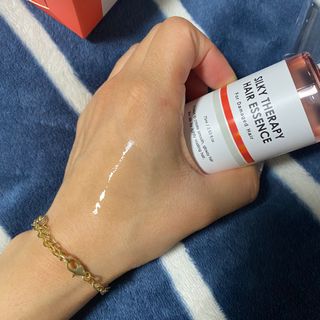 썸헤어 / SUMHAIR 썸헤어 실키 테라피 헤어 에센스 — 5점을 준 리뷰어가 2021년 6월 올린 사용 사진