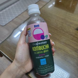 더그레잇티 콤부차 [매일유업] 더그레잇티 44kcal 콤부차 300ml *12개입 (오리지널 6개+베리리치 6개) — 5점을 준 리뷰어가 2023년 8월 올린 사용 사진