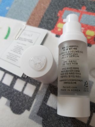 플레라디 에델바이스 워터풀 젤리 세럼 — 4점을 준 리뷰어가 2021년 7월 올린 사용 사진