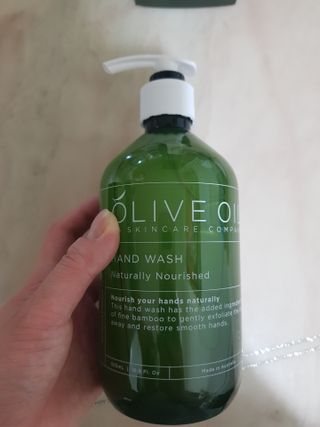 올리브 오일 스킨케어 컴퍼니 [OOSC] 촉촉 깨끗 내추럴리 너리시드 핸드워시 500ml — 5점을 준 리뷰어가 2021년 5월 올린 사용 사진
