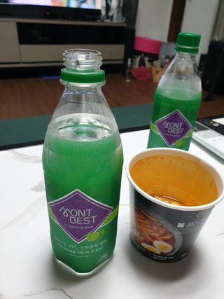 몽베스트 Montbest with Sparkling water Lime20병 — 5점을 준 리뷰어가 2021년 10월 올린 사용 사진