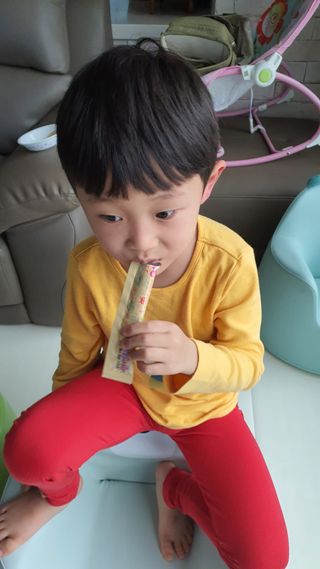 다나음 셀렌에 빠진 아연면역젤리 열대과일맛+사과맛 — 5점을 준 리뷰어가 2021년 3월 올린 사용 사진