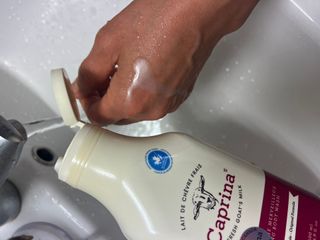 카프리나 프레쉬 산양밀크 어메이징 바디워시 500ml(오리지널향) — 5점을 준 리뷰어가 2023년 4월 올린 사용 사진