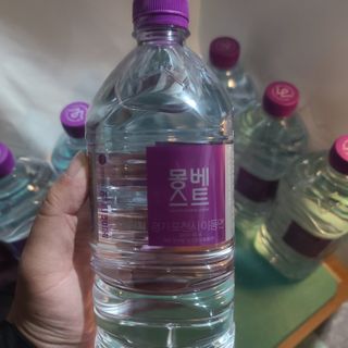 몽베스트 MONTBEST 1L 12입 — 3.5점을 준 리뷰어가 2022년 2월 올린 사용 사진