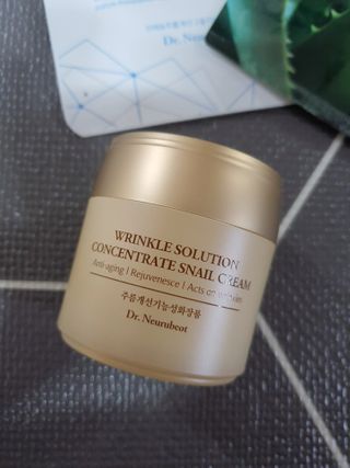 Dr.느루벗 느루벗 링클 솔루션 콘센트레이트 스네일 탄력 달팽이 크림 80g — 5점을 준 리뷰어가 2021년 2월 올린 사용 사진