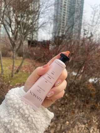러브모아 향수 고체향수 승무원 고체향수 바르는 향수 니치향수 도손 우드세이지 앤 씨솔트 — 5점을 준 리뷰어가 2023년 1월 올린 사용 사진