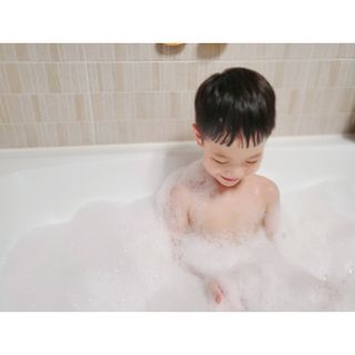 버블데이 아로마/과일 거품 입욕제 — 5점을 준 리뷰어가 2021년 7월 올린 사용 사진