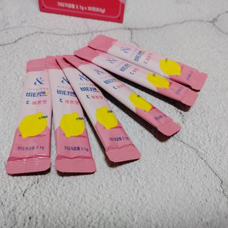 비타앤C 레몬맛, 망고맛 — 5점을 준 리뷰어가 2021년 6월 올린 사용 사진