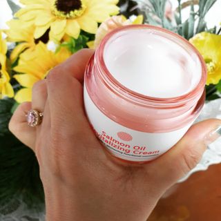 아이앤립 / EYENLIP 아이앤립 연어오일 리바이탈라이징 크림 — 4점을 준 리뷰어가 2021년 4월 올린 사용 사진