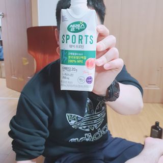셀렉스스포츠 셀렉스 스포츠 웨이 프로틴 복숭아_ 330ml x 12팩 — 5점을 준 리뷰어가 2021년 3월 올린 사용 사진