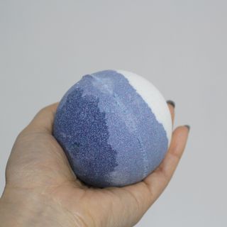 소담스퀘어 상암 Evreryday Bath Bomb Day7(에브리데이 배쓰밤 데이7) / 7종 중 2종 랜덤발송 — 5점을 준 리뷰어가 2022년 11월 올린 사용 사진