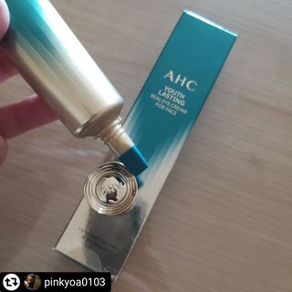 [NEW 탄력유턴 아이크림] AHC 유스 래스팅 리얼 아이크림 포 페이스 — 5점을 준 리뷰어가 2021년 2월 올린 사용 사진