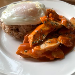 굽네몰 [굽네] 소스가 맛있는 닭가슴살 슬라이스 4종 — 4.5점을 준 리뷰어가 2021년 5월 올린 사용 사진