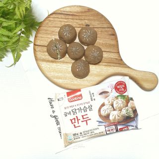 굽네몰 [굽네] 닭가슴살 만두 3종 9팩 — 5점을 준 리뷰어가 2021년 9월 올린 사용 사진