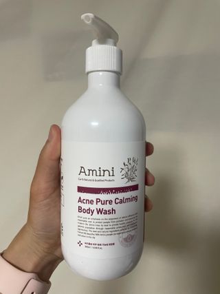 아미니 아크네 퓨어카밍 바디워시 500ml — 5점을 준 리뷰어가 2021년 7월 올린 사용 사진