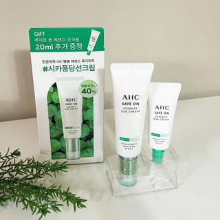 [AHC] 세이프온 에센스 선크림 올리브영 스페셜 증정 기획세트 — 5점을 준 리뷰어가 2022년 6월 올린 사용 사진