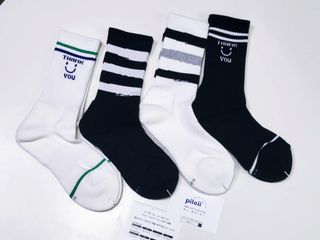 사이즈가 있는 양말 필로이 운동하기 좋은 날!_스포츠 크루 양말 4족 세트_남여 각각 (S,M,L)_컬러 랜덤 발송 — 5점을 준 리뷰어가 2022년 5월 올린 사용 사진