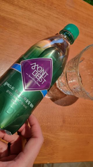 몽베스트 Montbest with Sparkling water Plain 20병 — 5점을 준 리뷰어가 2023년 2월 올린 사용 사진
