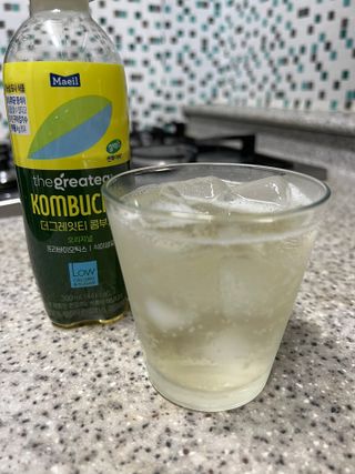 더그레잇티 콤부차 [매일유업] 더그레잇티 44kcal 콤부차 300ml *12개입 (오리지널 6개+베리리치 6개) — 5점을 준 리뷰어가 2023년 7월 올린 사용 사진