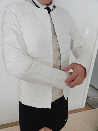 [구매평]다운블로우 여성 스포츠 덕다운 투웨이 경량 패딩 자켓 DBC 1909 — 5점을 준 리뷰어가 2025년 10월 올린 사용 사진