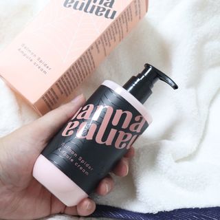 난나 살몬 스파이더 검버섯 미백 톤업 화이트닝 연어 앰플 크림 300ml 대용량 — 5점을 준 리뷰어가 2022년 11월 올린 사용 사진