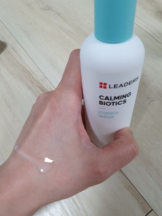 리더스코스메틱 리더스 카밍 바이오틱스 에센스 워터 — 5점을 준 리뷰어가 2021년 4월 올린 사용 사진