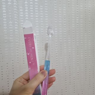에브리모먼트 에브리 모먼트 칫솔 Every moment toothbrush — 5점을 준 리뷰어가 2022년 3월 올린 사용 사진