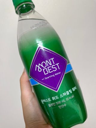 몽베스트 Montbest with Sparkling water Plain 20병 — 5점을 준 리뷰어가 2022년 7월 올린 사용 사진