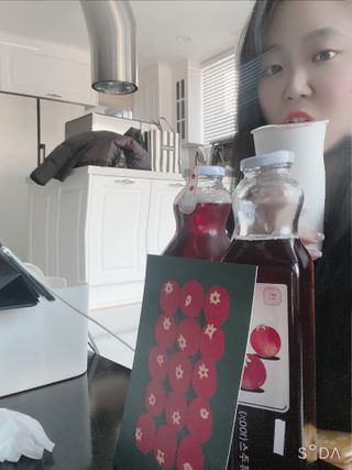 [바이윙클] 페르시아 유기농 석류 착즙주스 750ml 2병 + 선물박스 세트 — 4점을 준 리뷰어가 2022년 3월 올린 사용 사진
