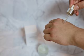 브에노 파리퀸 윌 페이스 오일 — 5점을 준 리뷰어가 2021년 7월 올린 사용 사진