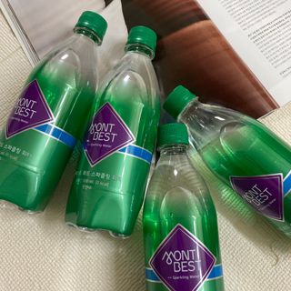 몽베스트 Montbest with Sparkling water Plain 20병 — 3점을 준 리뷰어가 2021년 10월 올린 사용 사진