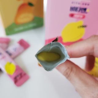 비타앤C 레몬맛, 망고맛 — 5점을 준 리뷰어가 2021년 7월 올린 사용 사진