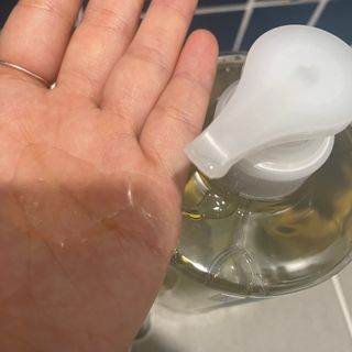 닥터시드 페퍼민트 앤 레몬 비건 비듬케어 쿨 탈모 샴푸 (1000ml) — 5점을 준 리뷰어가 2023년 8월 올린 사용 사진