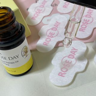 라라로즈데이 시즌2 천연 아로마오일 Y존 케어 속옷향수 이너퍼퓸 5ml  여성의 자존감을 UP시키자 — 5점을 준 리뷰어가 2021년 10월 올린 사용 사진