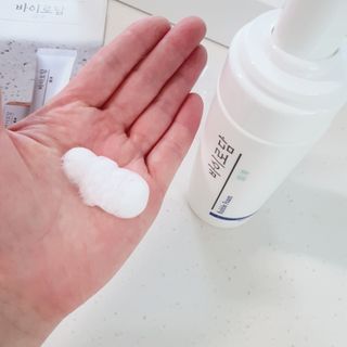 [바이로담] 저자극 약산성버블 폼 폼클렌징 150ml — 4점을 준 리뷰어가 2021년 3월 올린 사용 사진